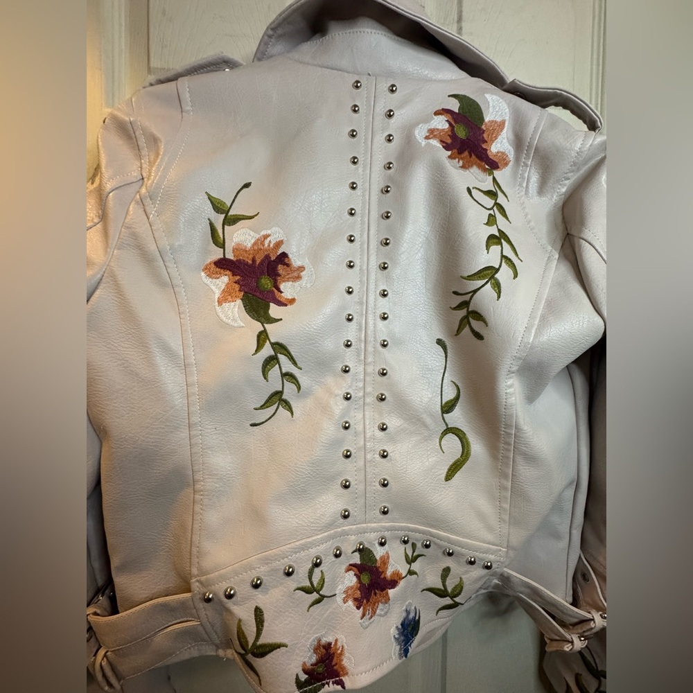 Boho Floral Embroidered Cream Biker Jacket Silver Studded Faux Leather  Size S - Picture 6 of 15